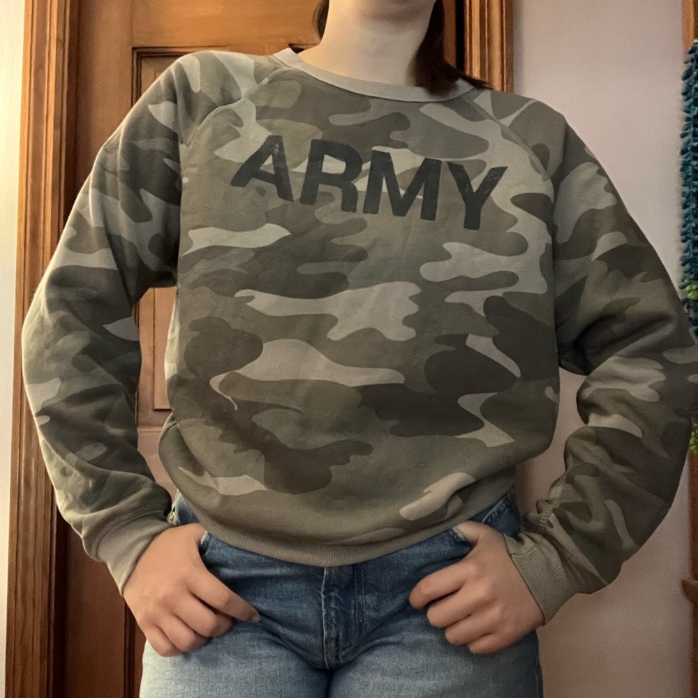 U.S. Army sweatshirt